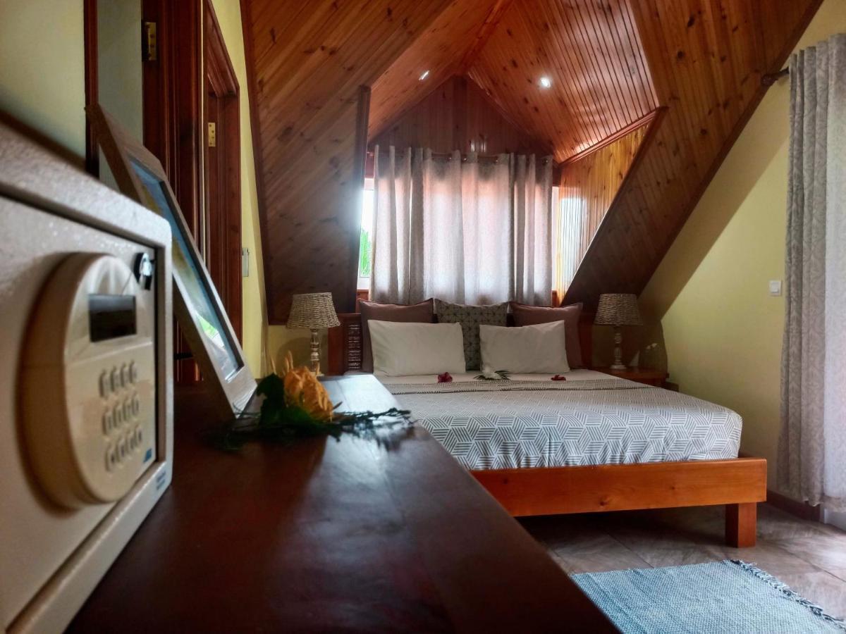 Badamier Self-Catering Lägenhet La Digue Exteriör bild