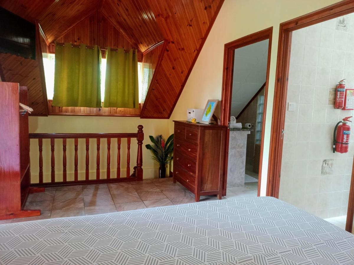 Badamier Self-Catering Lägenhet La Digue Exteriör bild