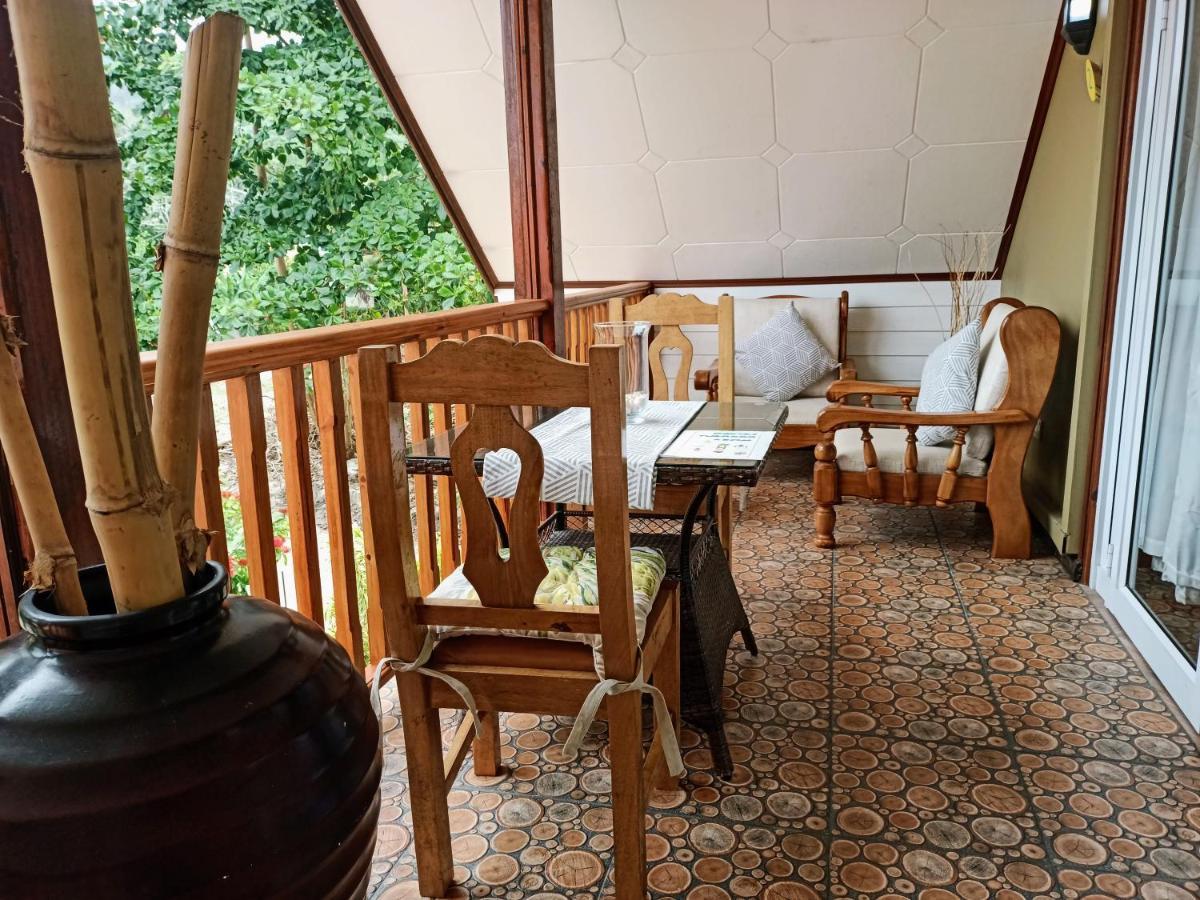 Badamier Self-Catering Lägenhet La Digue Exteriör bild