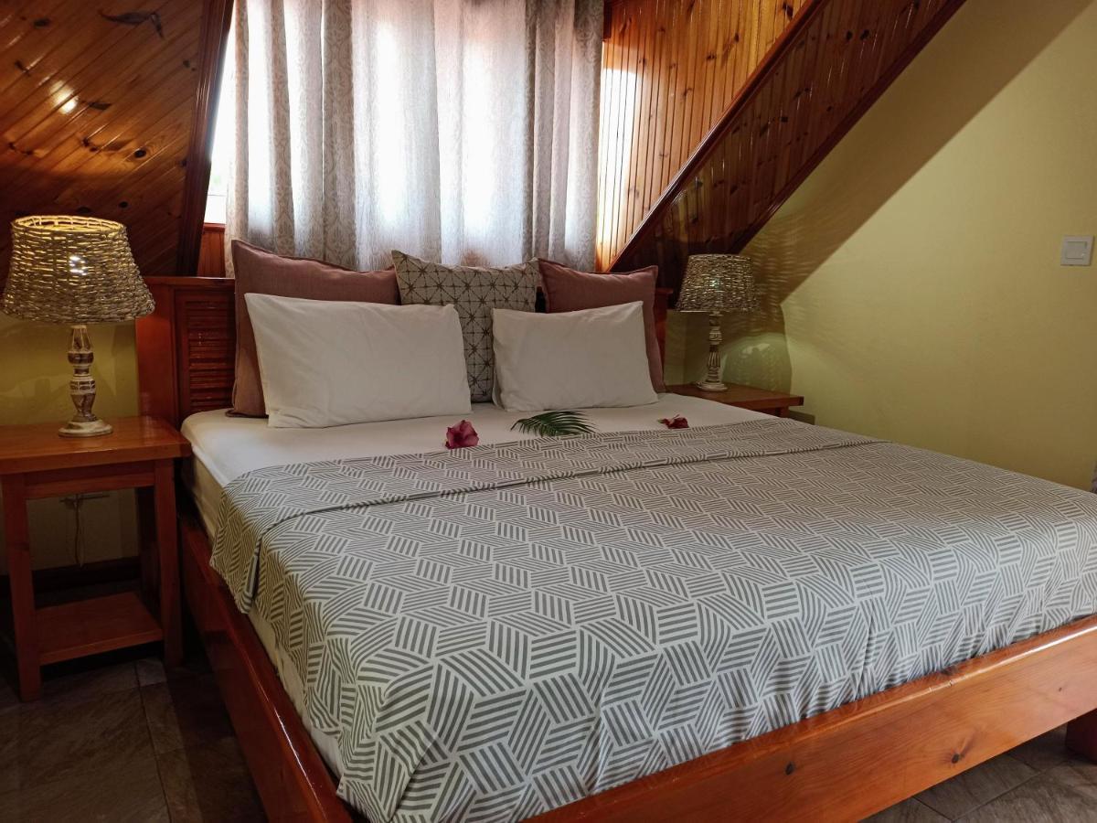 Badamier Self-Catering Lägenhet La Digue Exteriör bild