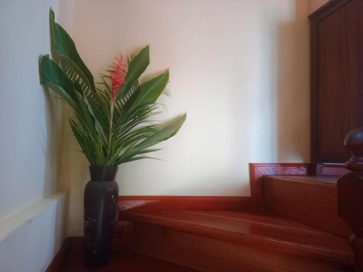 Badamier Self-Catering Lägenhet La Digue Exteriör bild