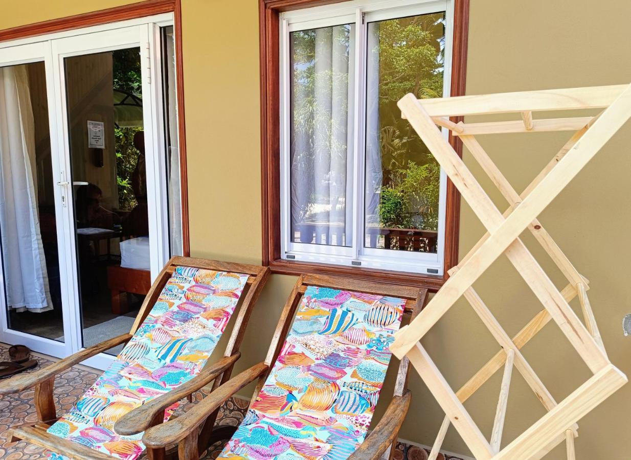 Badamier Self-Catering Lägenhet La Digue Exteriör bild